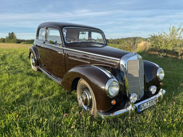 Image 1/30 of Mercedes-Benz 220 (1952)