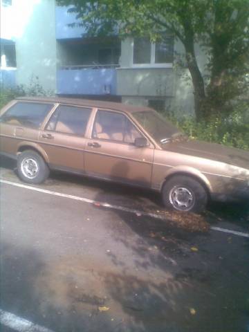 Bild 1/10 von Volkswagen Passat 1.3 (1983)
