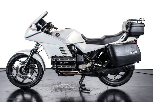 Image 1/31 de BMW DUMMY (1986)