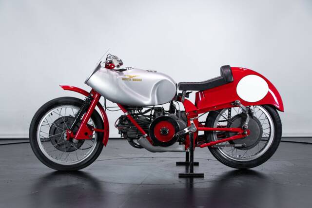 Immagine 1/50 di Moto Guzzi DUMMY (1948)