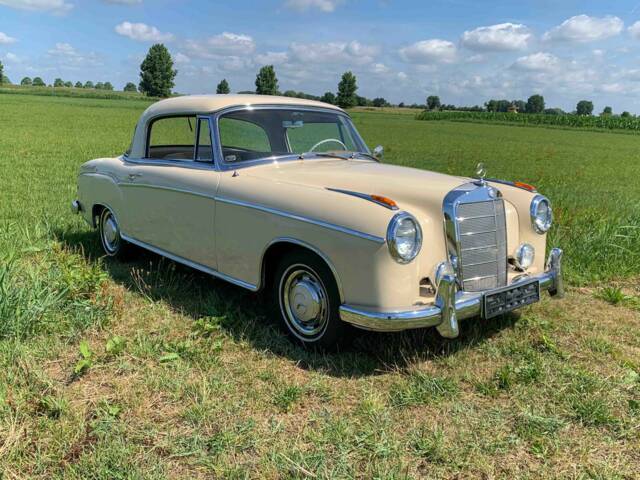 Bild 1/8 von Mercedes-Benz 220 SE (1960)