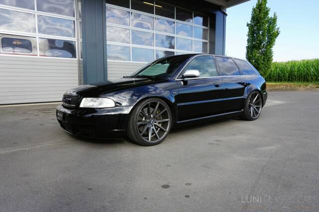 Image 1/41 of Audi RS4 Avant (2000)