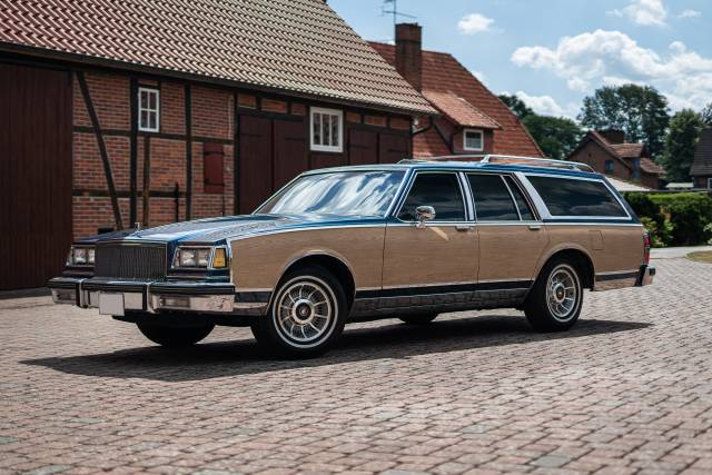 Bild 1/46 von Buick Le Sabre Estate Wagon (1988)