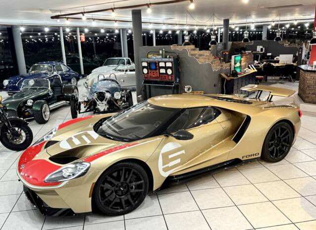 Image 1/6 of Ford GT (2022)
