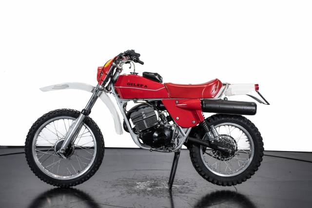 Image 1/8 of Gilera DUMMY (1982)