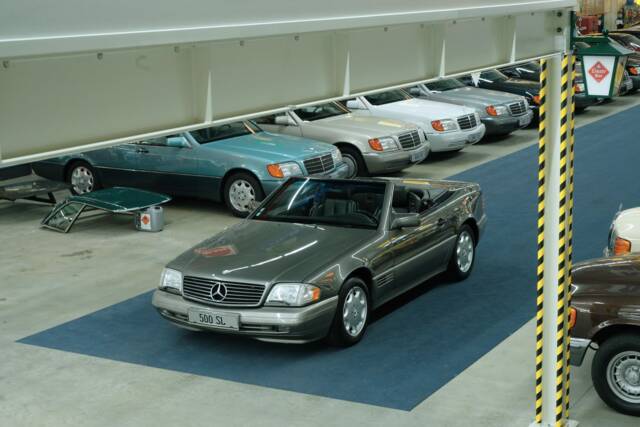 Immagine 1/50 di Mercedes-Benz SL 500 (1994)