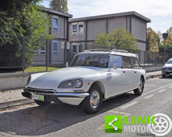 Immagine 1/10 di Citroën DS 20 Familiale (1971)
