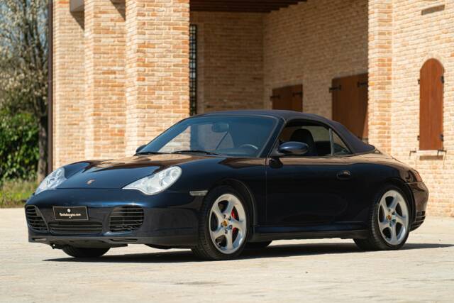 Immagine 1/50 di Porsche 911 Carrera 4S (2004)
