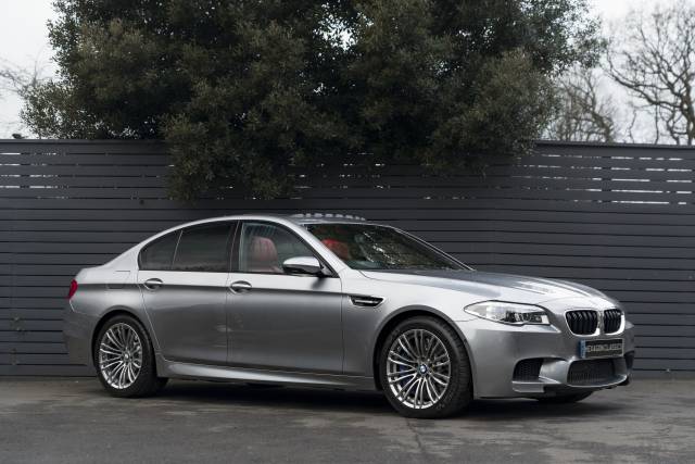 Bild 1/41 von BMW M5 (2016)