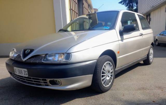 Image 1/9 of Alfa Romeo 145 1.6 (1995)