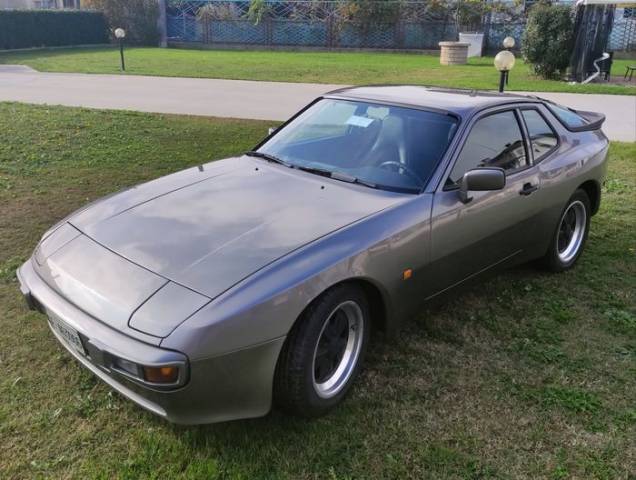 Bild 1/8 von Porsche 944 (1983)