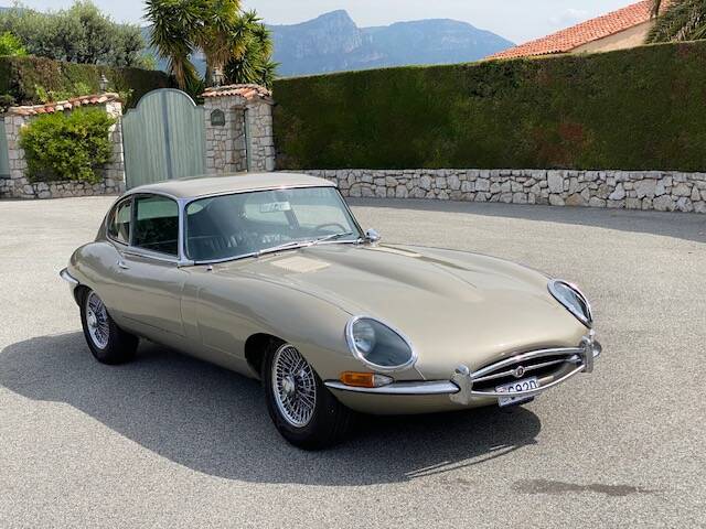 Bild 1/8 von Jaguar E-Type (2+2) (1966)