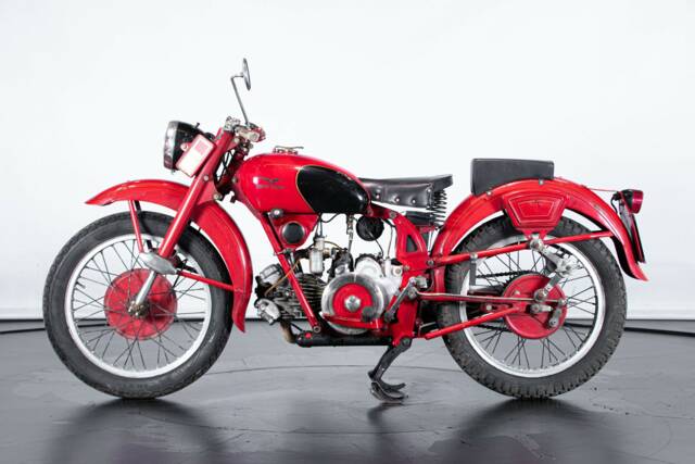 Immagine 1/50 di Moto Guzzi 250 SS (1950)