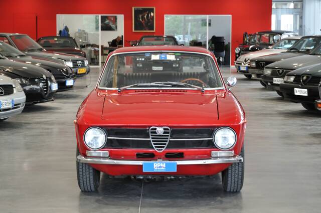 Bild 1/43 von Alfa Romeo Giulia GT 1300 Junior (1971)