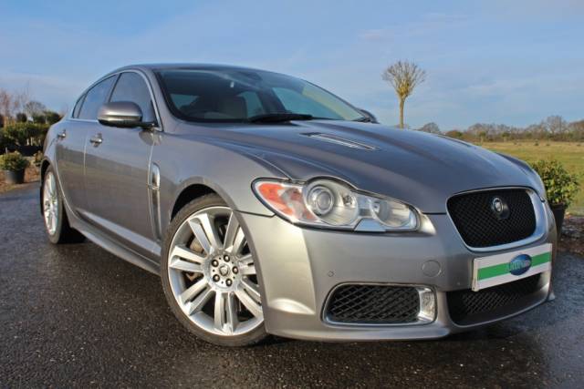 Image 1/23 of Jaguar XF R (2010)