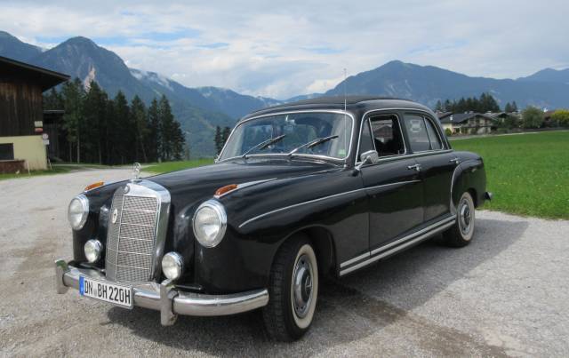 Image 1/23 de Mercedes-Benz 220 S (1956)