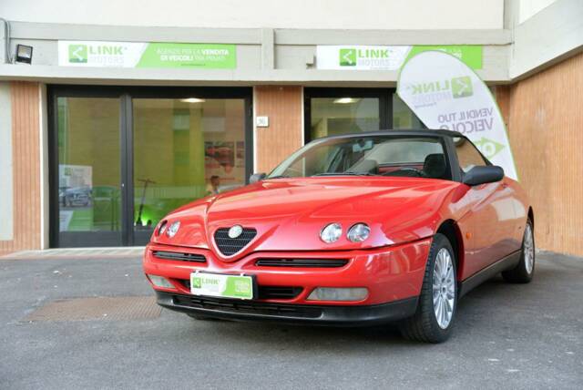 Image 1/10 of Alfa Romeo Spider 2.0 Twin Spark 16V (1995)