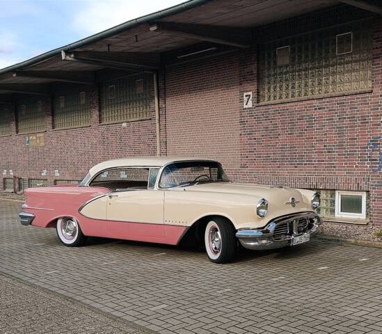 Bild 1/16 von Oldsmobile 98 Holiday (1956)