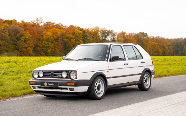 Immagine 1/48 di Volkswagen Golf Mk II GTi 16V 1.8 (1990)