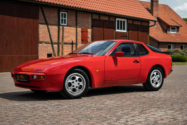Image 1/36 of Porsche 944 (1987)