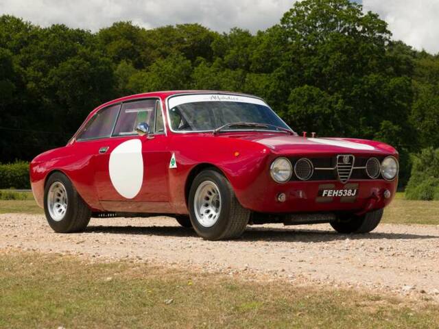 Image 1/50 de Alfa Romeo 1750 GT Veloce (1971)