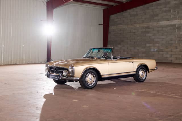 Image 1/67 de Mercedes-Benz 280 SL (1974)