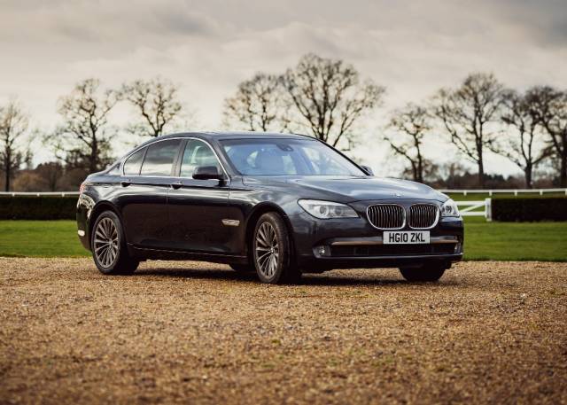 Image 1/9 de BMW 750i (2010)