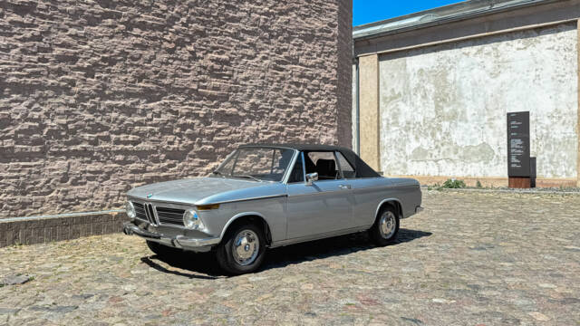 Imagen 1/64 de BMW 2002 Convertible (1971)