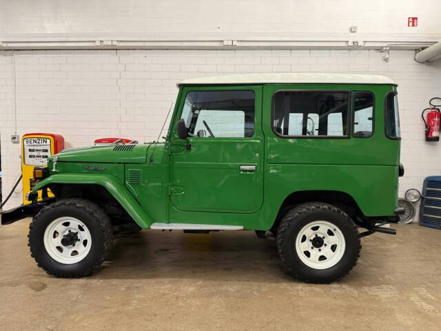Bild 1/20 von Toyota Land Cruiser BJ 42 (1981)