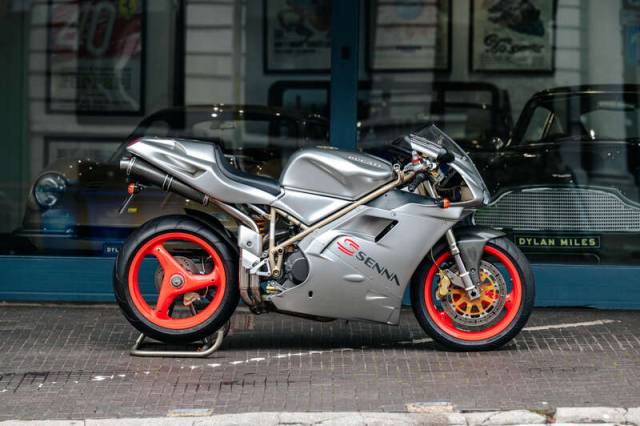Image 1/32 de Ducati DUMMY (1997)
