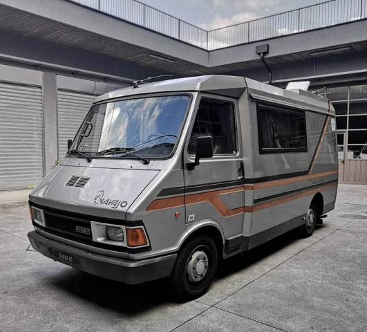 Image 1/8 of FIAT 242 E (1980)