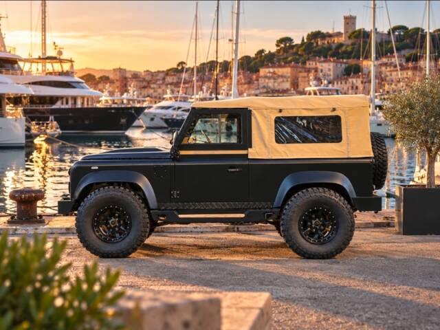 Bild 1/17 von Land Rover 90 (1989)