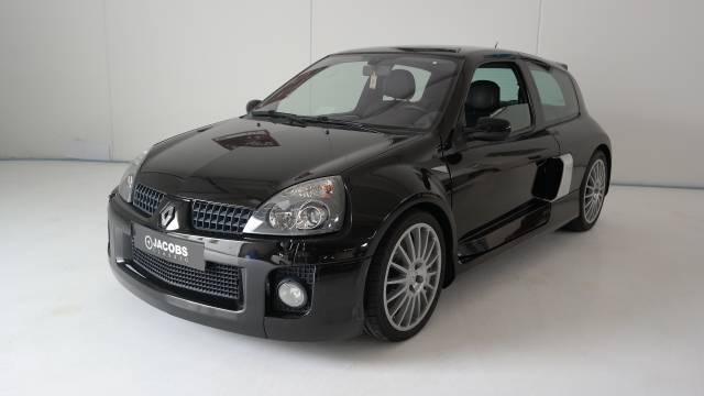 Immagine 1/15 di Renault Clio II V6 (2004)