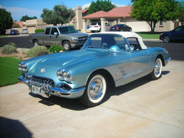 Image 1/13 of Chevrolet Corvette (1958)