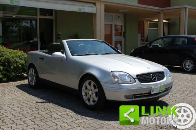 Image 1/10 of Mercedes-Benz SLK 200 Kompressor (1997)