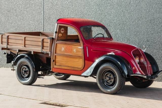 Imagen 1/8 de Peugeot 202 UH (1948)