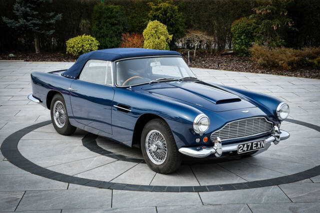 Bild 1/14 von Aston Martin DB 4 Convertible (1963)