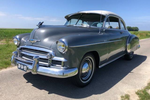 Immagine 1/27 di Chevrolet Deluxe Styleline Hardtop Coupé (1950)