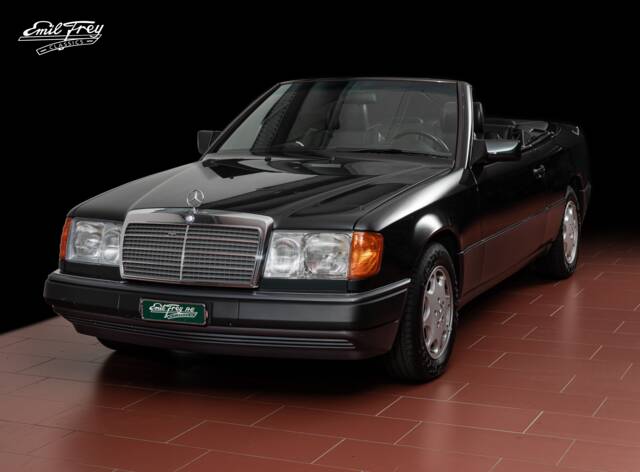 Bild 1/9 von Mercedes-Benz 300 CE-24 (1992)