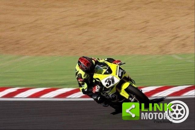 Image 1/8 de Honda DUMMY (2006)