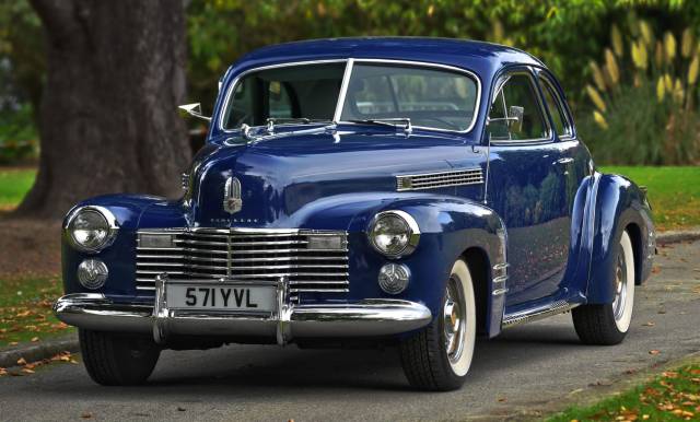 Image 1/50 of Cadillac 62 Club Coupe (1941)