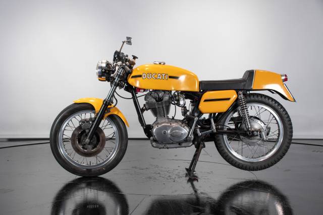 Afbeelding 1/44 van Ducati DUMMY (1974)
