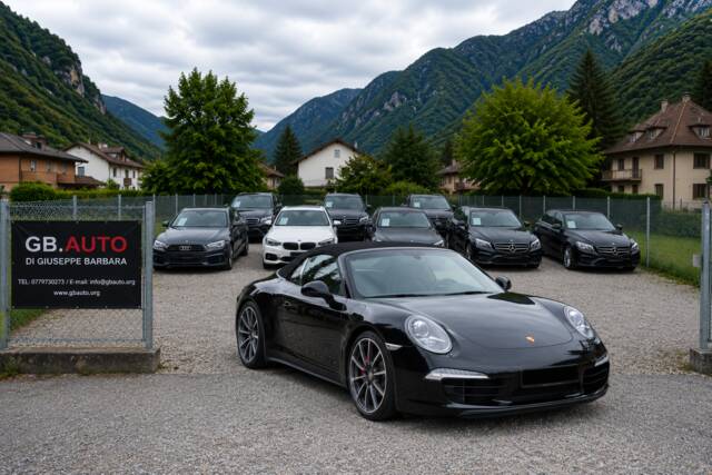 Image 1/10 of Porsche 911 Carrera 4S (2015)