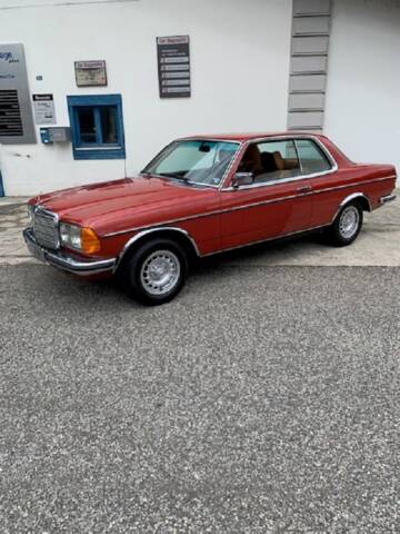 Image 1/13 of Mercedes-Benz 230 C (1977)