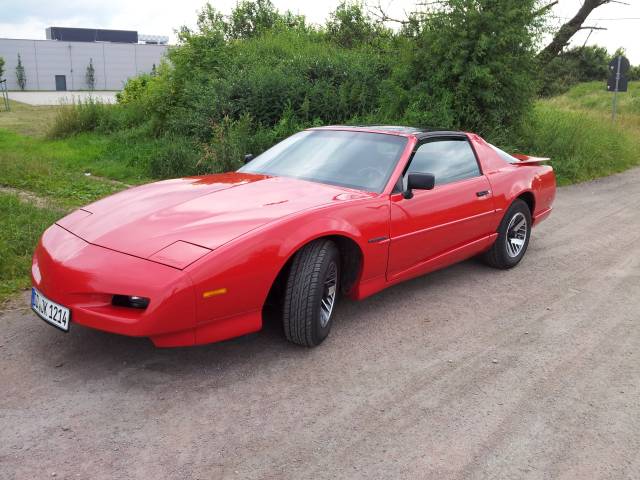Image 1/23 of Pontiac Firebird (1992)