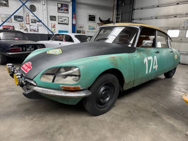 Image 1/28 de Citroën ID 20 (1970)