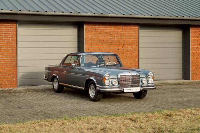 Bild 1/84 von Mercedes-Benz 280 SE 3,5 (1970)