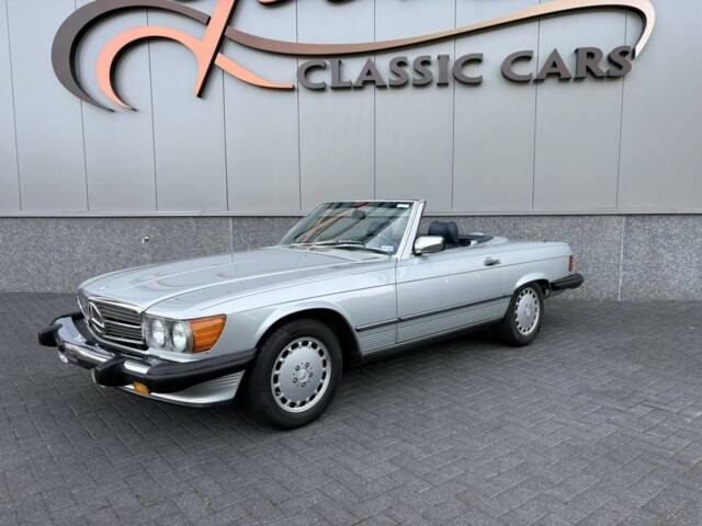 Immagine 1/40 di Mercedes-Benz 560 SL (1986)
