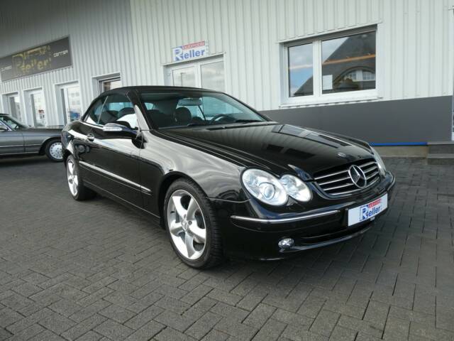 Bild 1/18 von Mercedes-Benz CLK 320 (2003)
