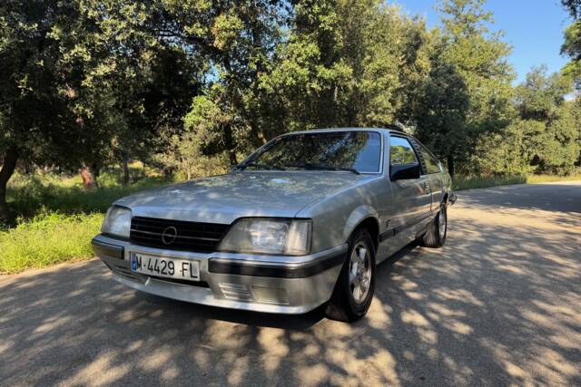 Bild 1/41 von Opel Monza 3,0 E (1983)
